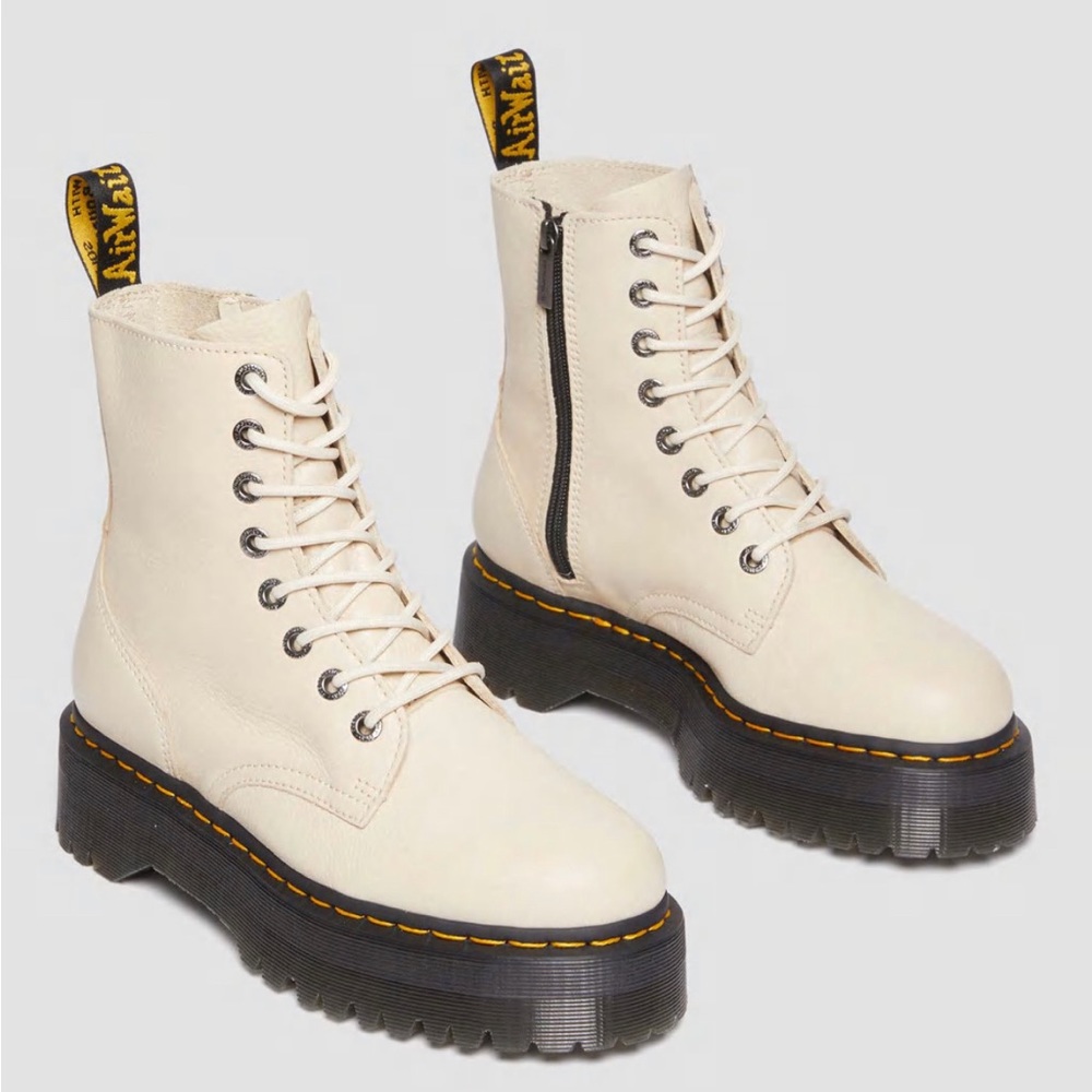 Brand new platform doc martens